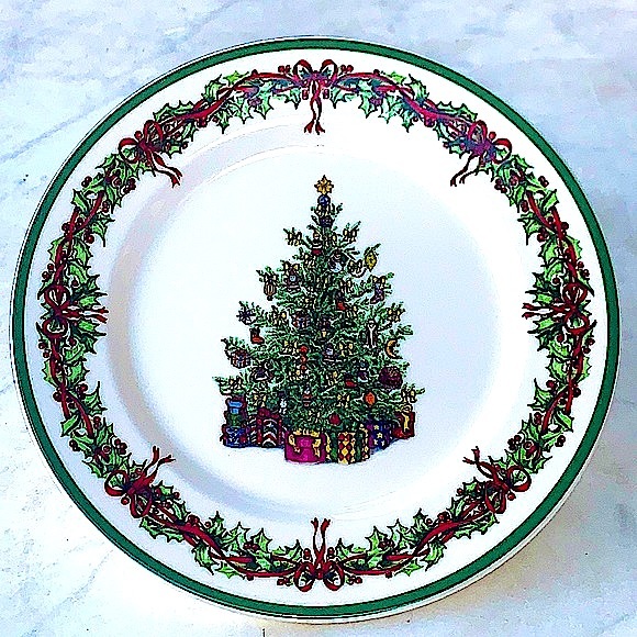 CHRISTOPHER RADKO “HOLIDAY CELEBRATIONS” SALAD PLATE 8 3/3TH TREE - Picture 3 of 6